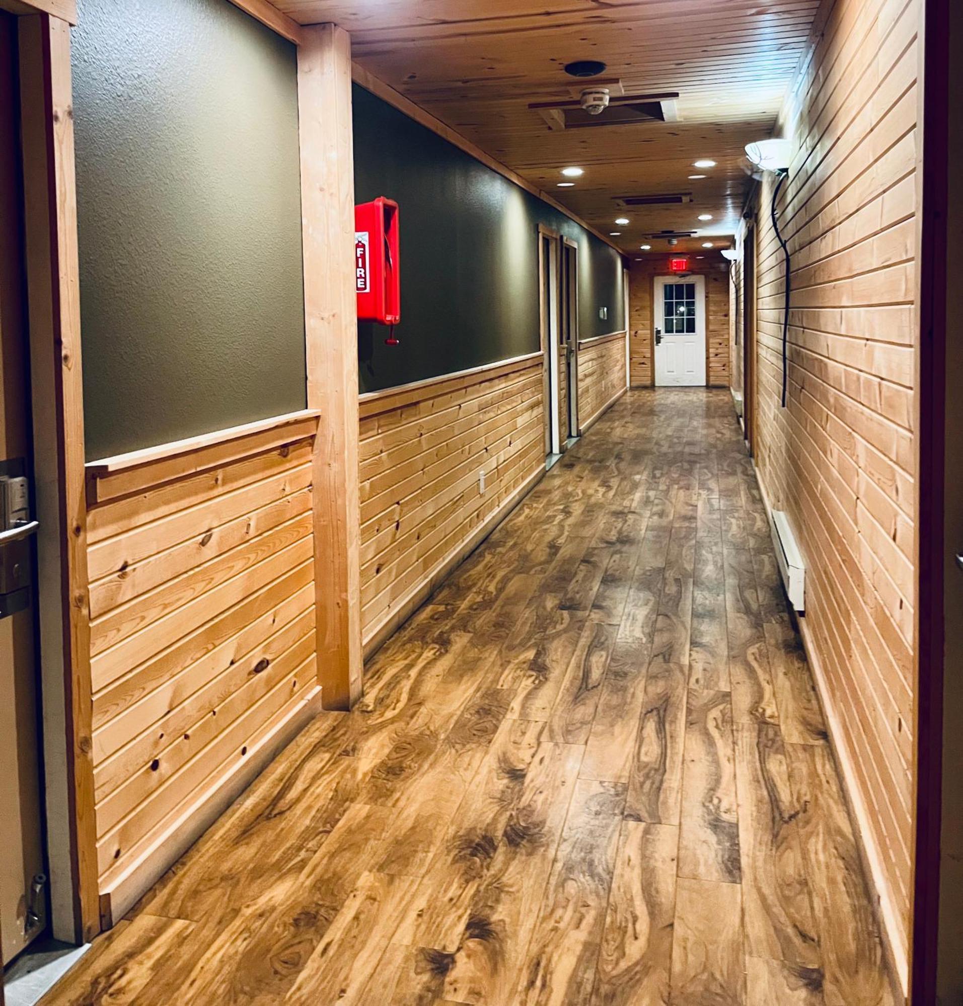 Americas Best Value Inn Wall Exterior photo