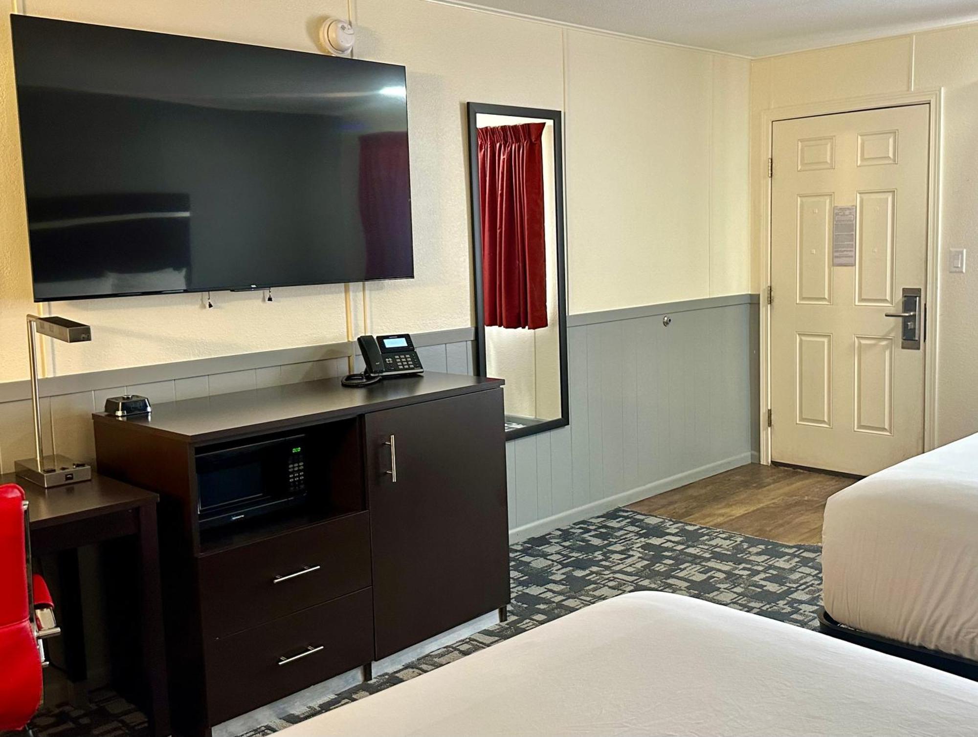 Americas Best Value Inn Wall Exterior photo