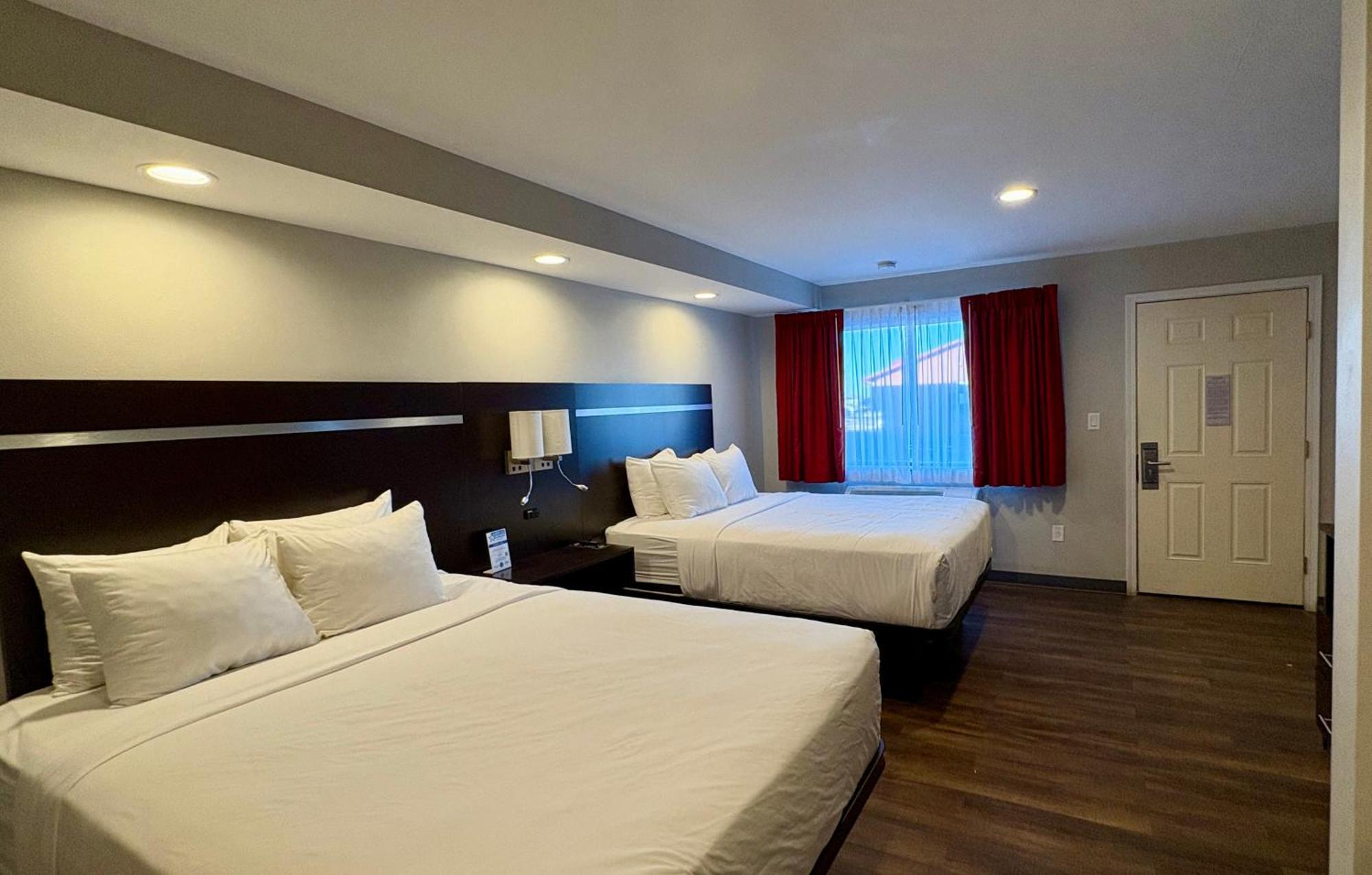 Americas Best Value Inn Wall Exterior photo